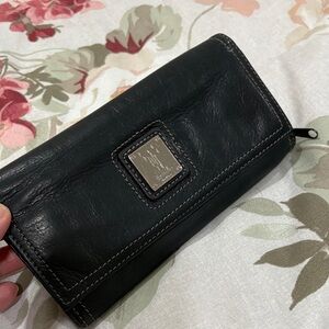 TIGNANELLO Black Leather Stitching Wallet
